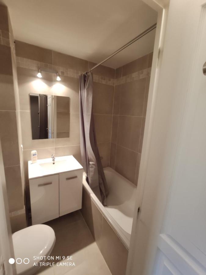Les Chataigniers Gris Apartment